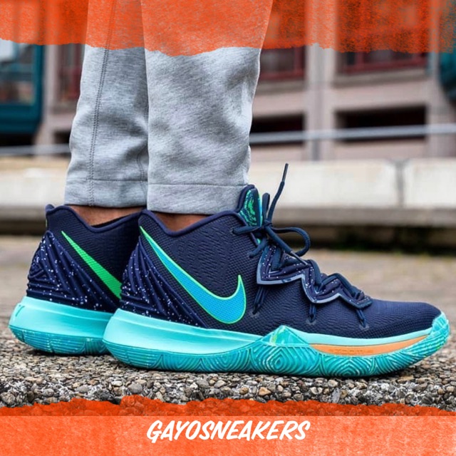 Nike Kyrie 5 Synthetic Basketball Shoes Spongebob SBSP