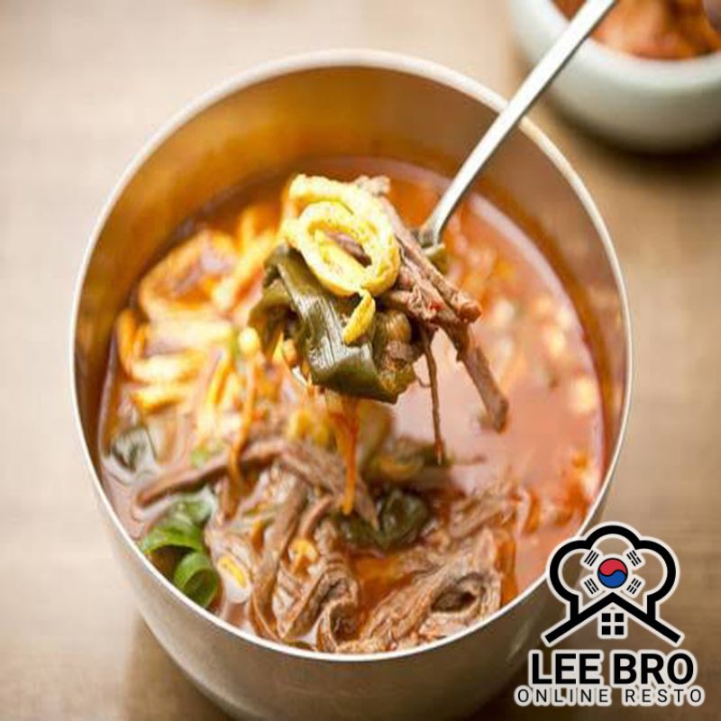 

Yukgaejang / Sup daging sapi pedas khas asli masakan Korea