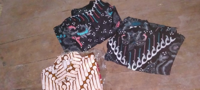 Batik Couple Keluarga Sania Ruffle Ori Ndoro Jowi Dnt Seno Merah Putih