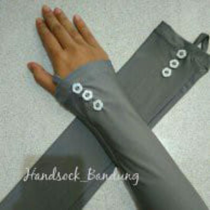 [HUSNA COLLECTION] Handsock Tali 3 Kancing / HANDSOCK KANCING