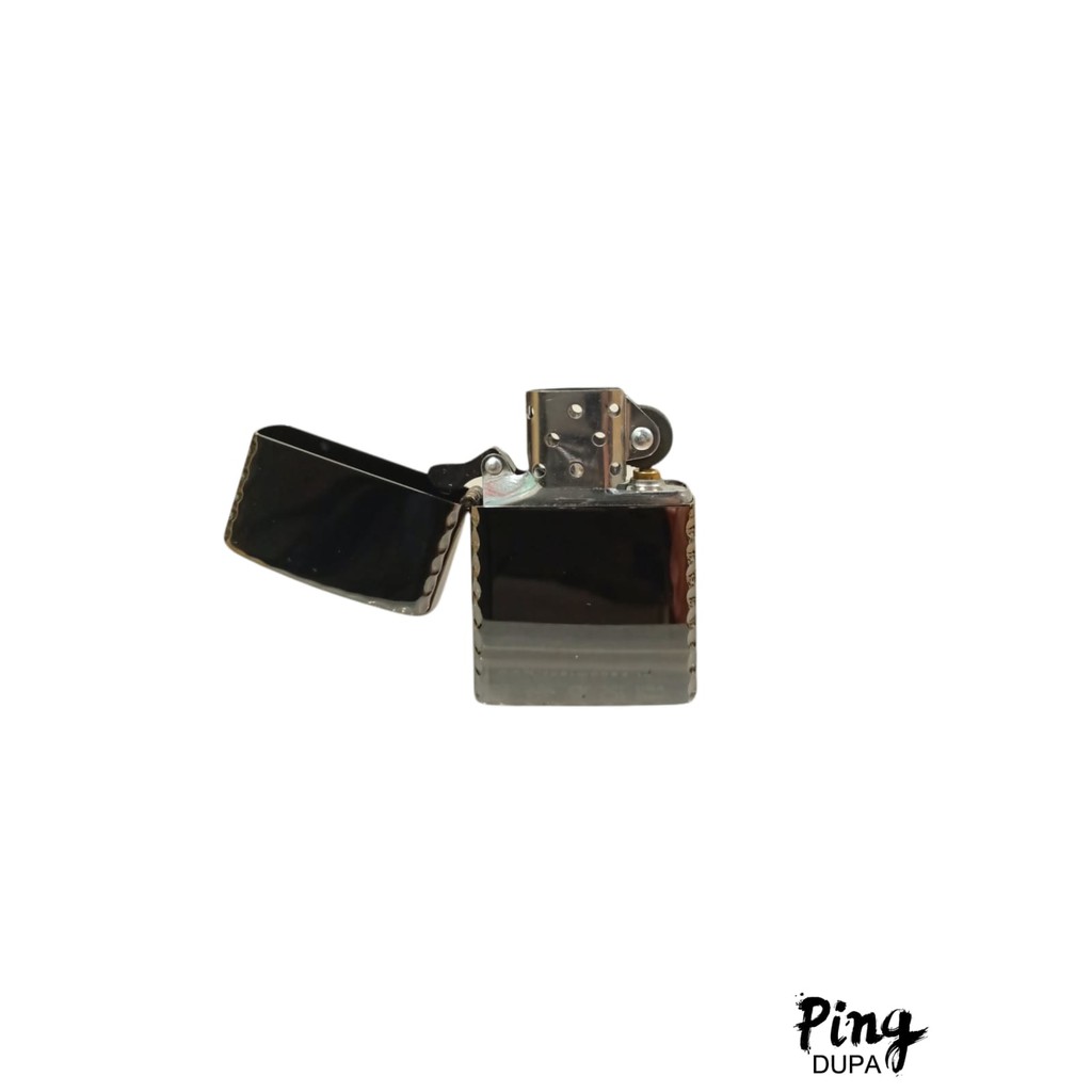 Korek Zippo HItam Model Bergerigi