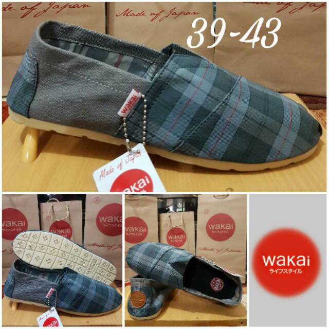 Wakai slip on grade original