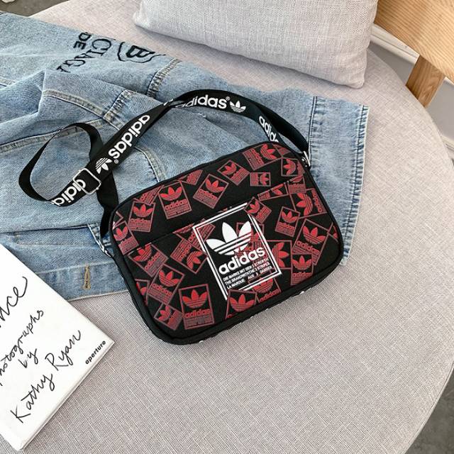 Adidas tas selempang Kanvas