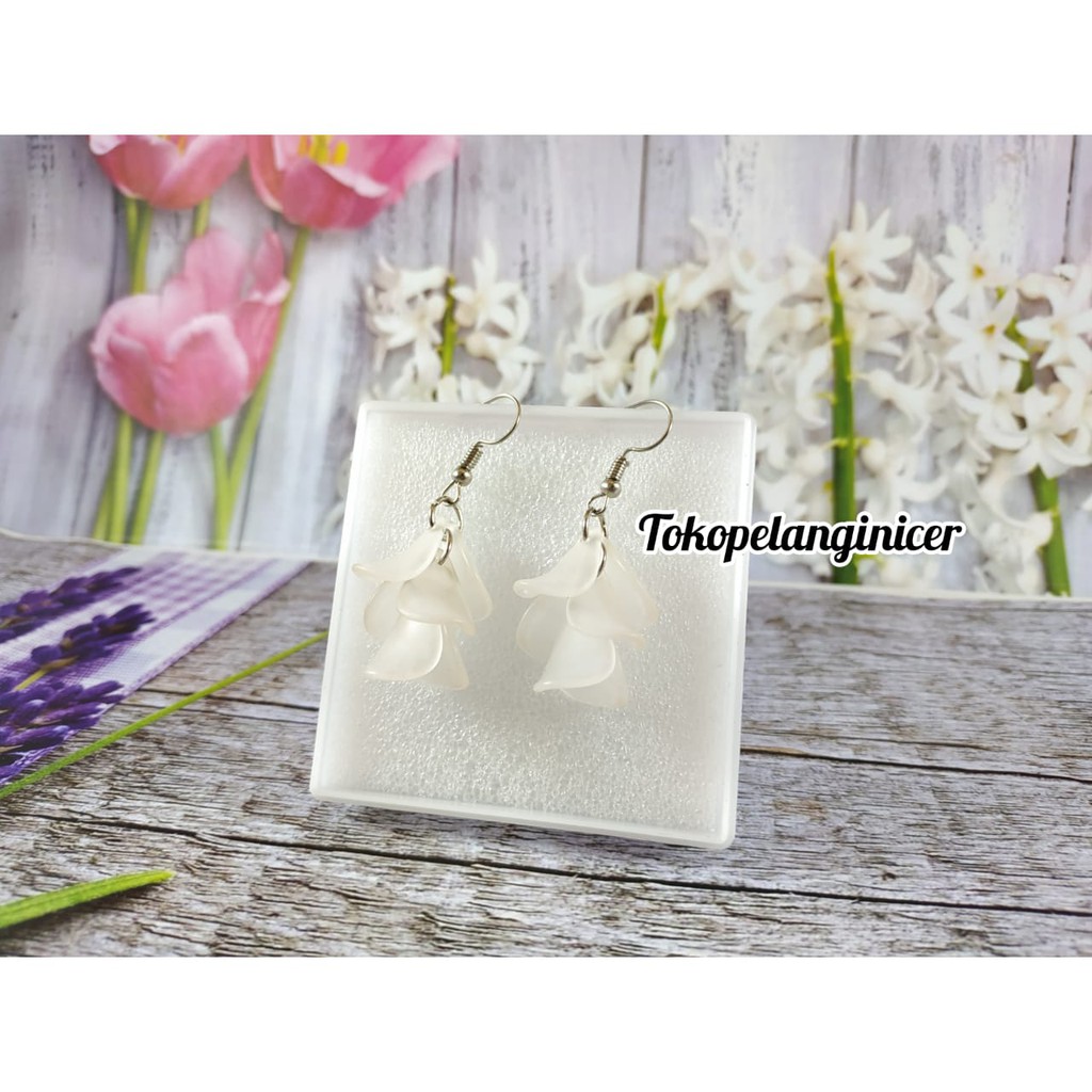 Anting Fashion Handmade anting  Murah DAun  anting Dahlia Aksesories fashion By Tokopelanginicer