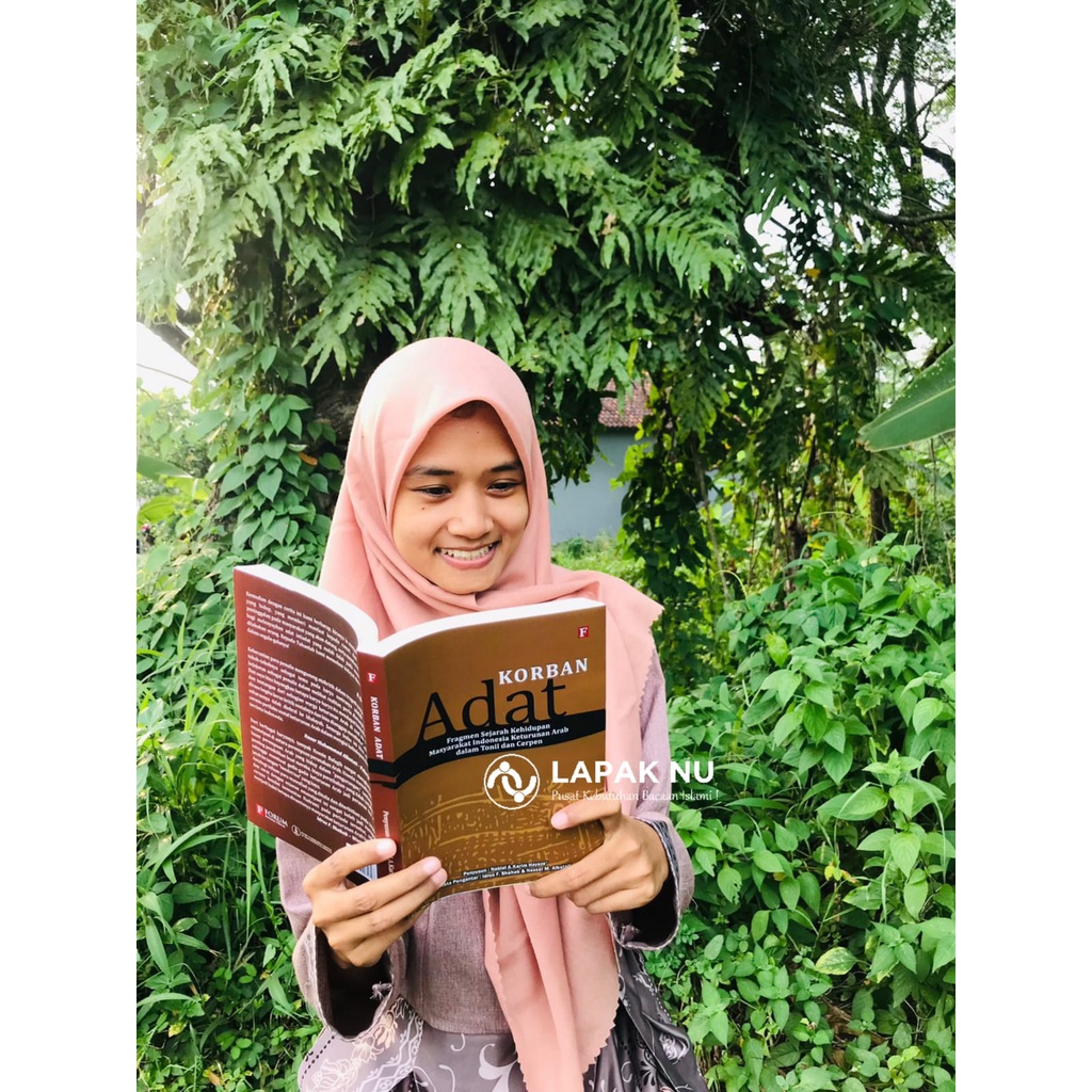 Korban Adat; Fragmen Sejarah Kehidupan Masyarakat Indonesia Keturunan Arab dalam Tonil dan Cerpen