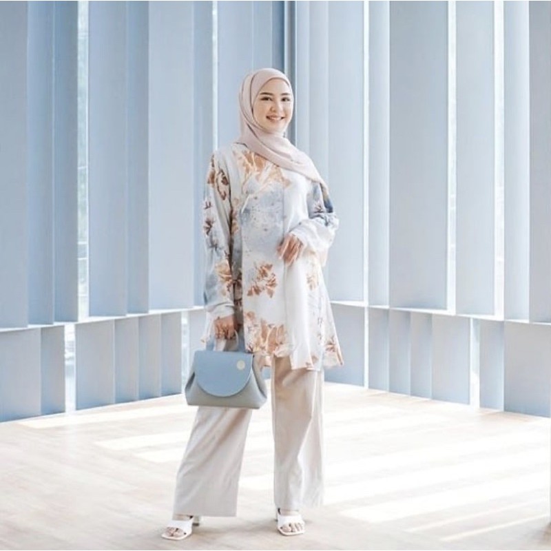 RIA MIRANDA SALE pandora top blue