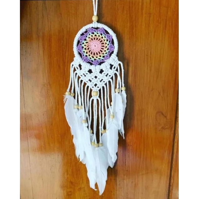 Dreamcatcher / rajut / macrame / 9cm / hiasan dinding / gantungan mobil / penangkap mimpi / bulu