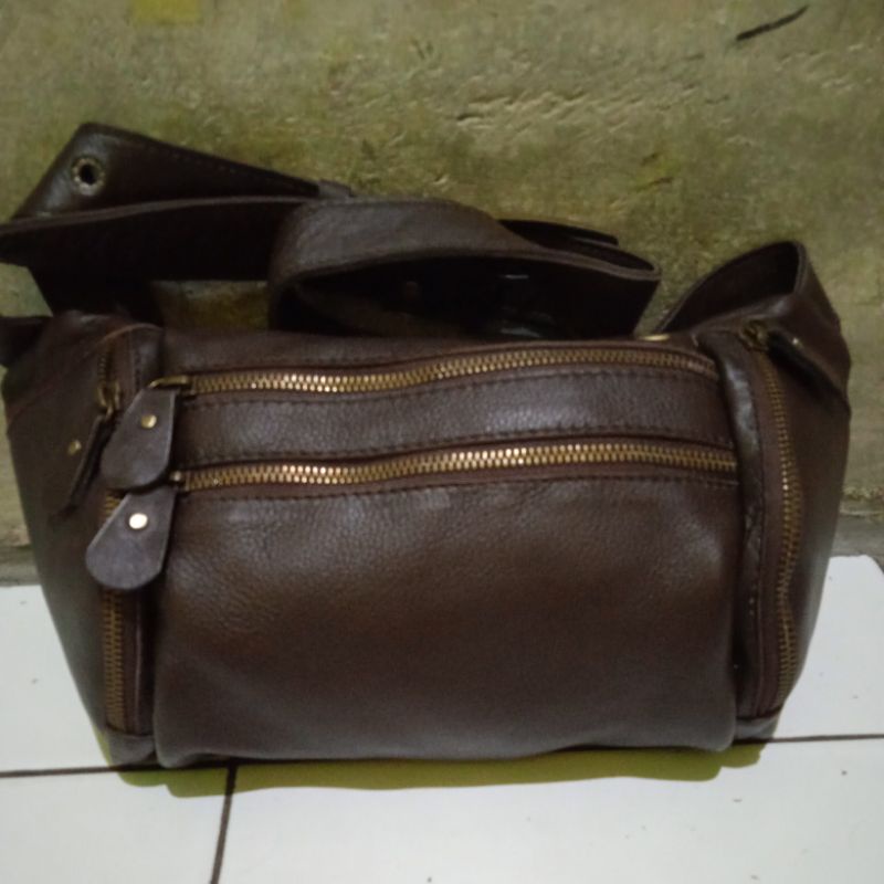 Jual tas slempang kulit asli | Shopee Indonesia