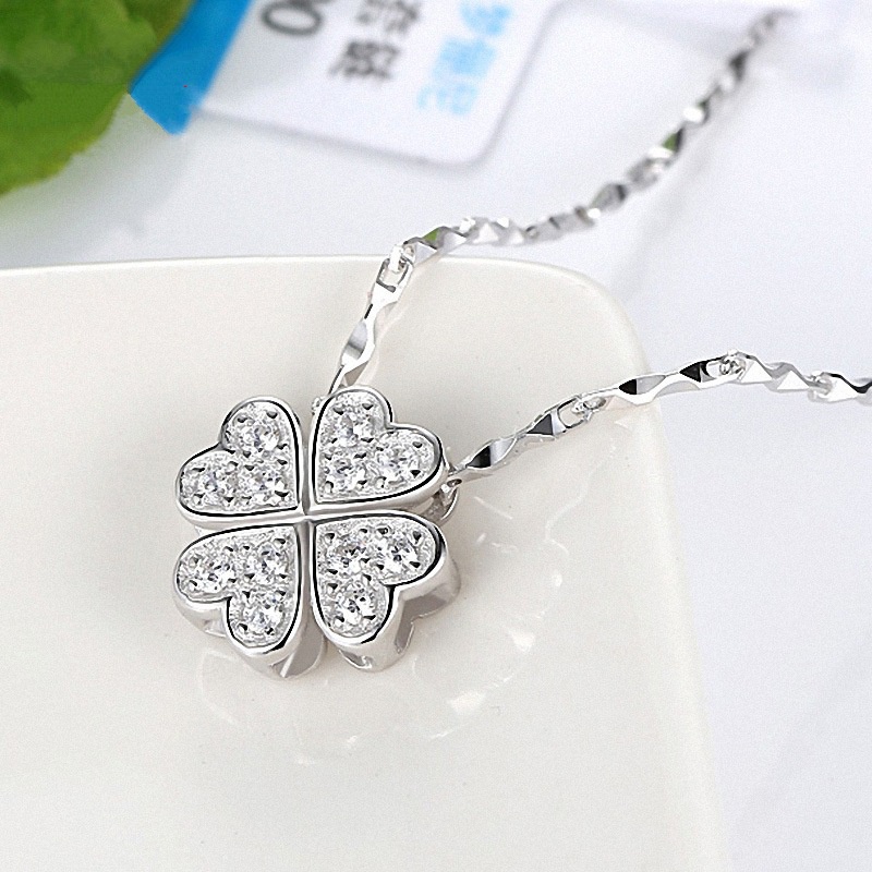 [Ready Stock]Fashion Simple Silver-Plated Necklace Four-Leaf Clover Jeweled Pendant