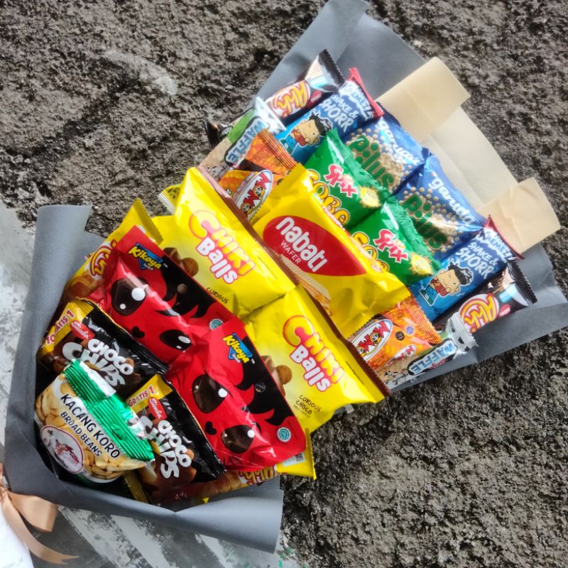 BUCKET SNACK/hadiah wisuda ulang tahun/sidang/snack termurah