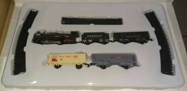 Mainan Kereta Api Baterai