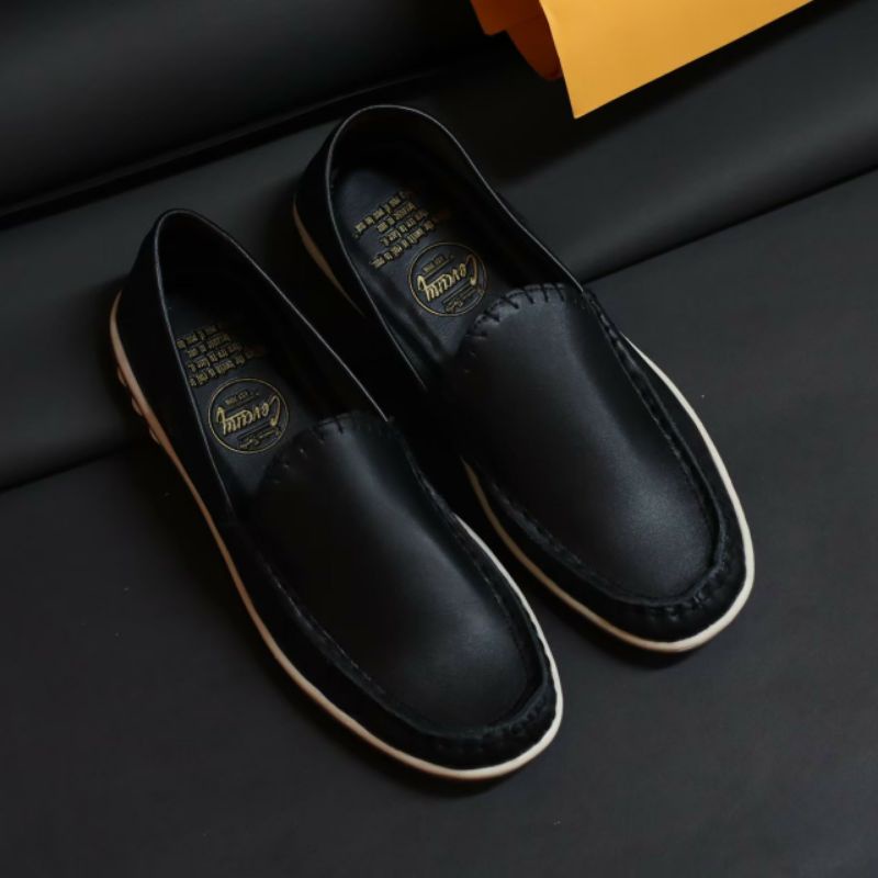 Sepatu Casual Pria Slip On Kulit Asli Slop Santai Kerja Pansus Trendi Modern Murah Premium