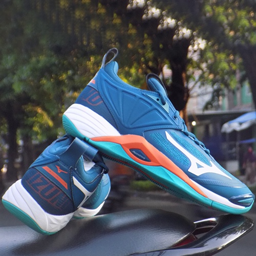 Sepatu Volly Mizuno Wave Momentum 2 Legion Blue White