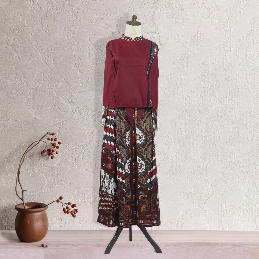 Batik Trusmi Hafiyan Setelan Gamis Rok