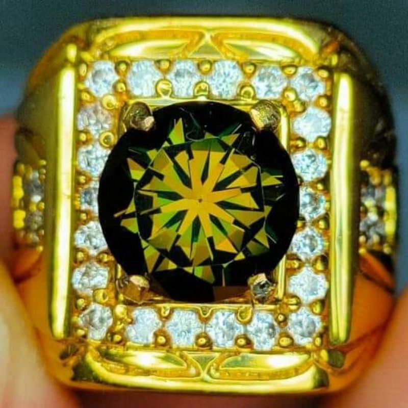 BLUISH GREEN DIAMOND MOISSANITE LUSTER