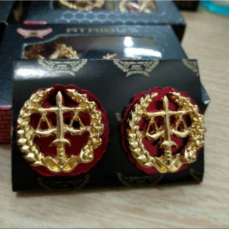 

Exclusive Monogram Jaksa Dasar Akrilik