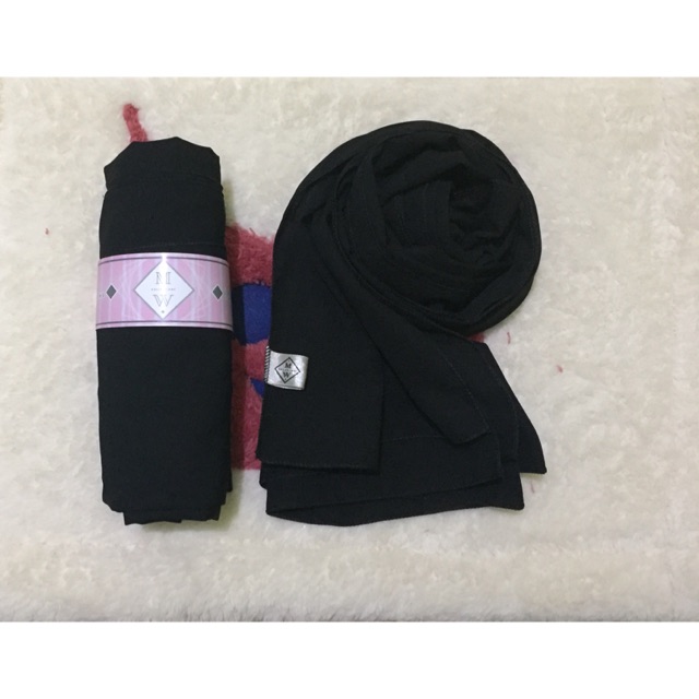 Jilbab pashmina hitam polos / pashmina wolfis