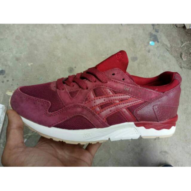 Asics gel lyte V RIOJA RED
Size 40-44 
Premium quality vietnam