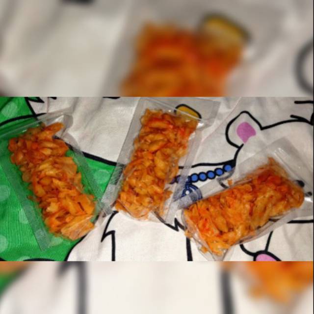 

Cemilan kulpia 100% halal renyahh gurih bikin nagihhh