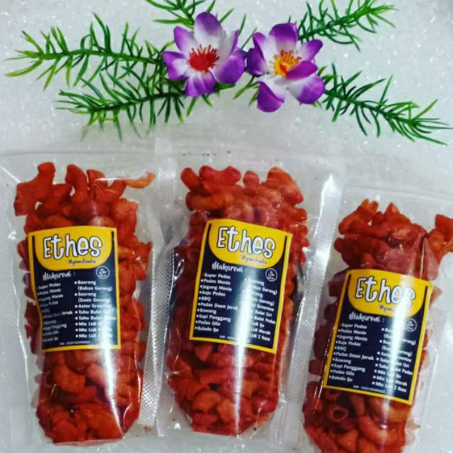 

Cemilan makaroni super pedas (65gr)