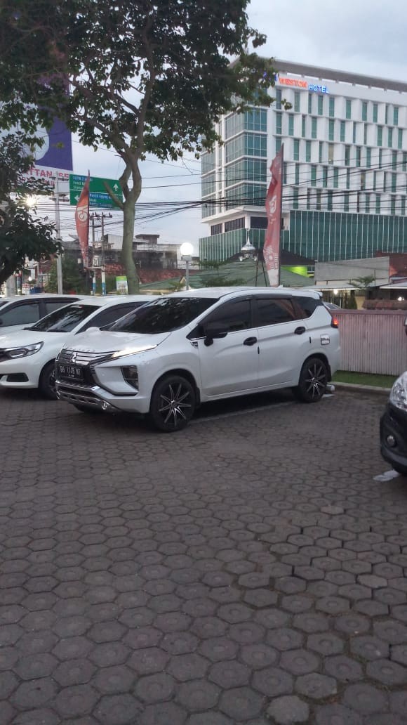 Kemeja Batik Pria Lengan Panjang Semi Sutra Prada Puring Istimewa