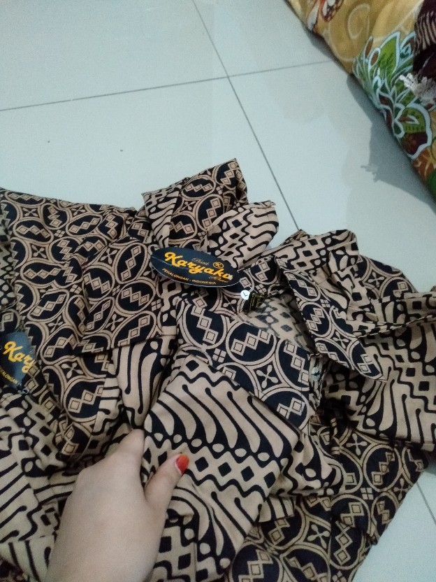 Couple Batik Pasangan Seragam Keluarga Terbaru
