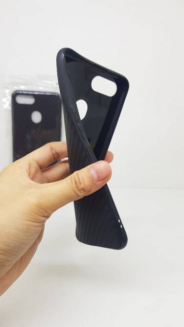 Soft Case Realme U1 6.3 inchi Black TPU Fiber Carbon Realme U1 Casing Realme RMX1831 RMX1833