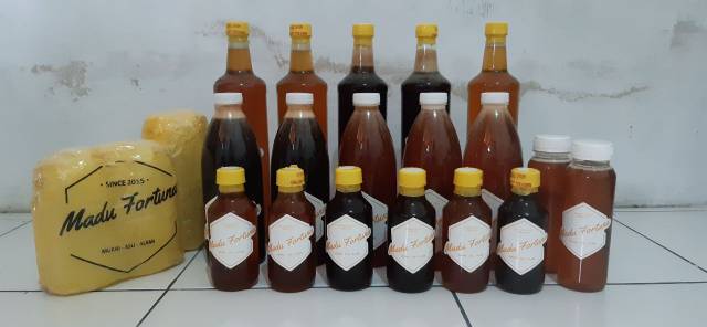 

Madu Asli Murni Alami langsung dari perkebunan Kemasan Kecil & Sedang 50 ml, 150 ml, 250ml