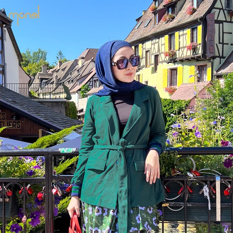 Dara Blazer Monel Maka