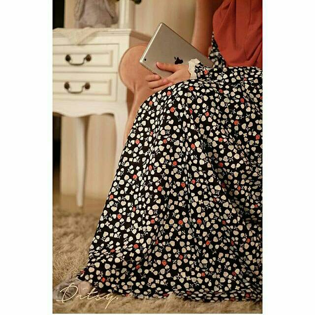 Strawberry black nightgown ditsy
