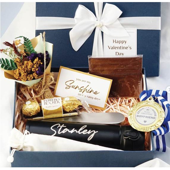

Custom Hampers Kado Hadiah Anniversary Box Gift