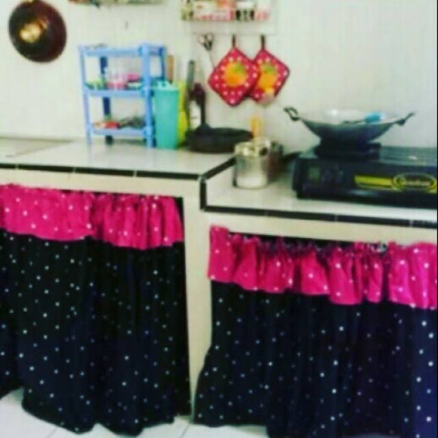 Gorden kolong dapur poni atas