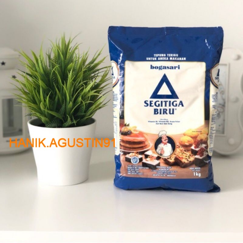 

TEPUNG TERIGU SEGITIGA BIRU 1KG / Tepung Terigu Serbaguna