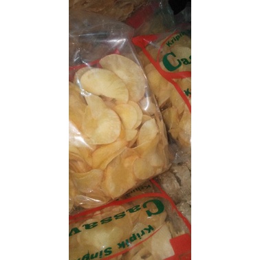 

kripik singkong kuning khas madura