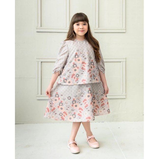 Little Lily Wearing Klamby Sea rose NEW