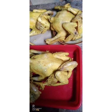 

ingkung ayam merah ungkep lengkap dengan jeroan