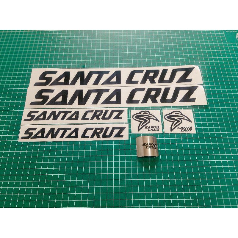 stiker dan emblem sepeda Santa Cruz