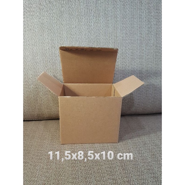 

Kardus Box uk. 11,5x8,5x10 cm Kotak Karton Die Cut