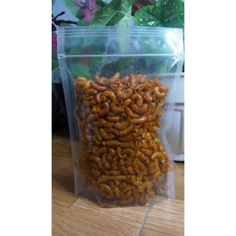 

snack makaroni pedas 250 gram