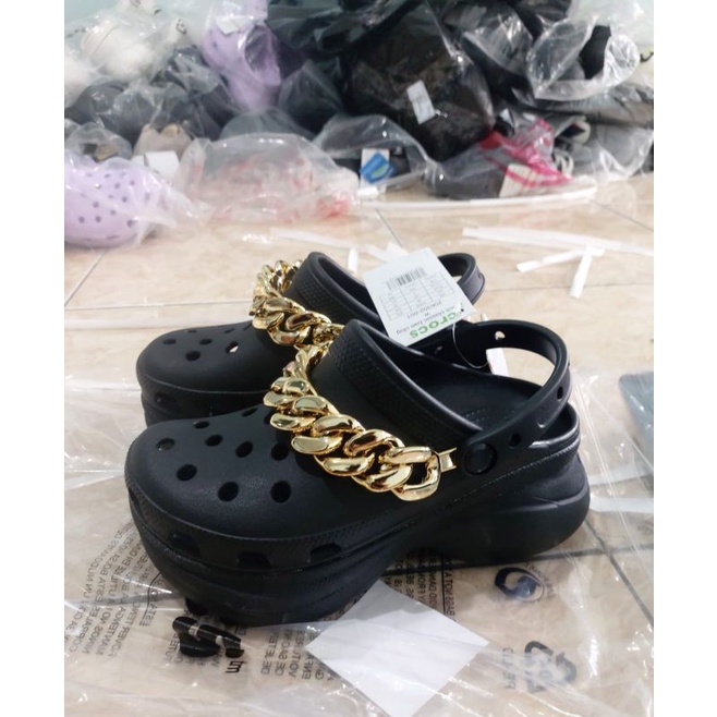 Crocs classic bae clog chain embellisshed platform / Crocs Bae Clog platform rante / Sandal wanita Crocs classic bae rante