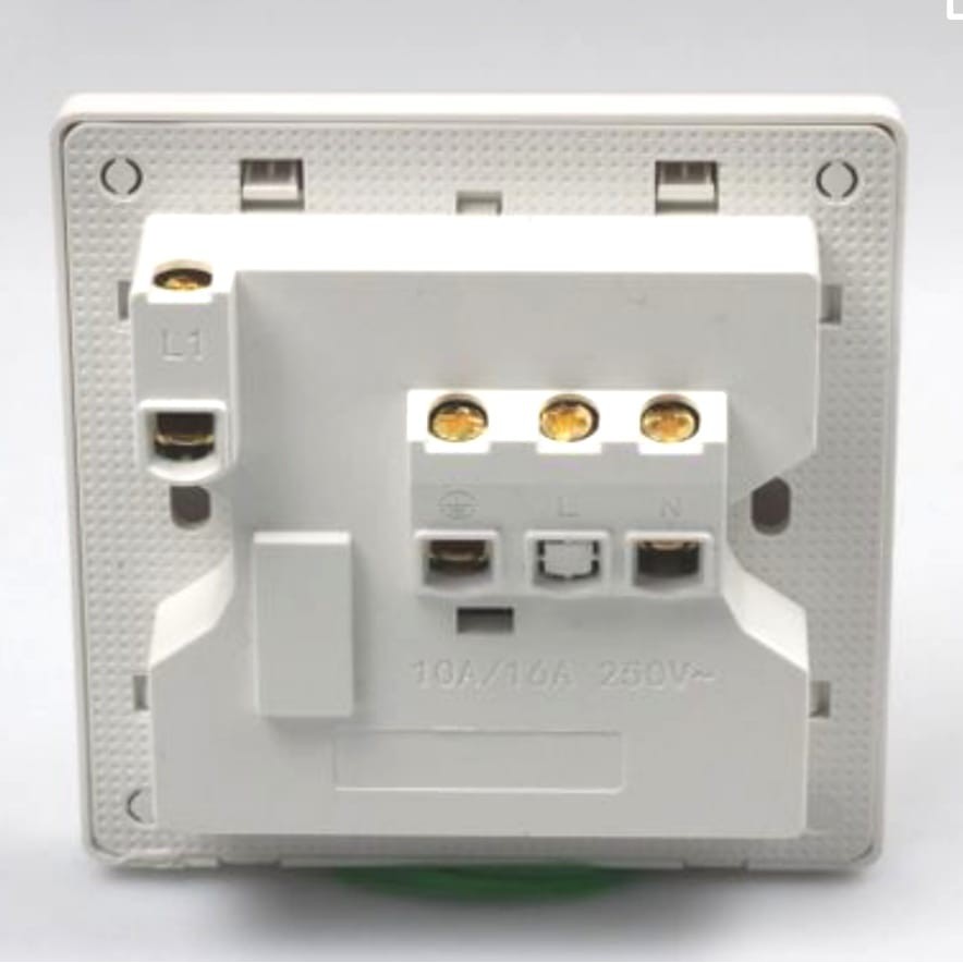 STOP KONTAK AC UNIVERSAL WALLPLUG US/UK/EU WALL PLATE SOCKET MULTI