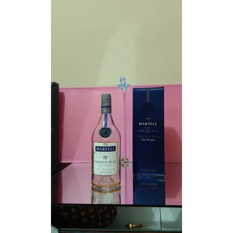 botol kosong martell cordon bleu