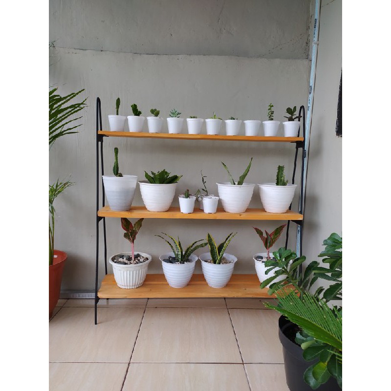 Rak Bunga Kayu Besi Tempat Tanaman Standing Pot murah Hiasan Taman 3 Susun minimalis Multifungsi COD