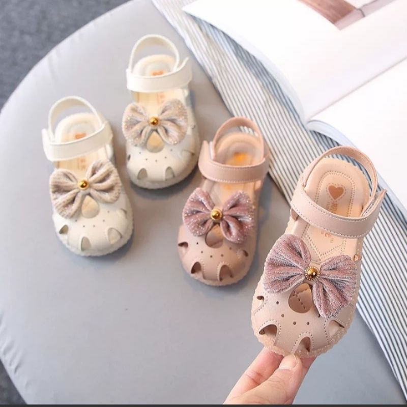 {COD} Sandal Sepatu Anak Import KESYA Non LED/Sandal Anak Perempuan  Usia 1-5 th Size 21-30