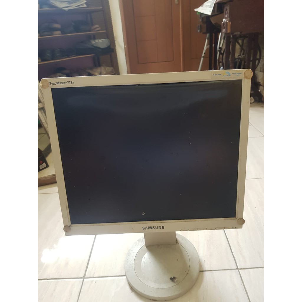 Monitor LCD / Layar Monitor Samsung Square 17 Inch