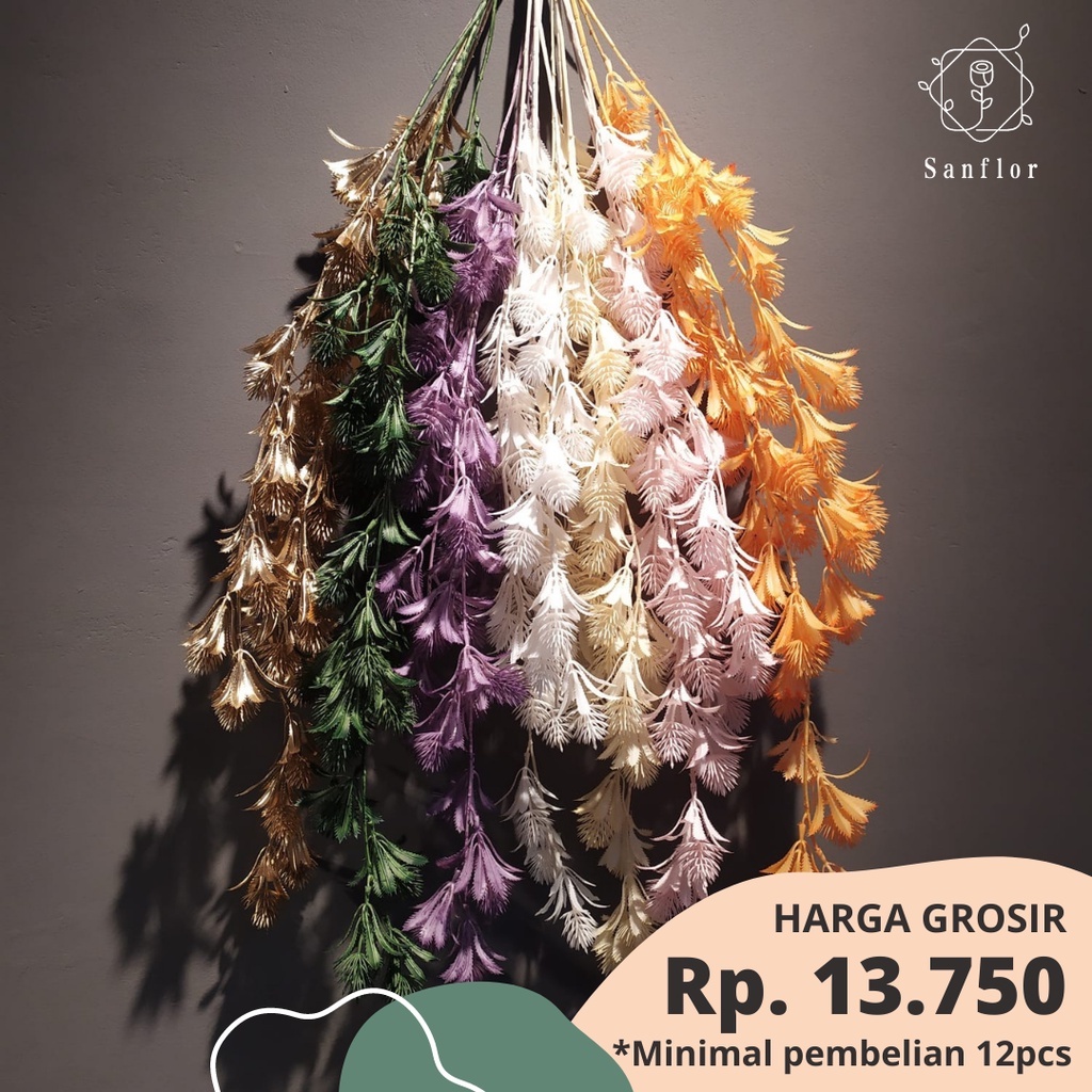 DAUN PINUS JUNTAI/DAUN JUNTAI ARTIFICIAL/Daun Juntai Palsu