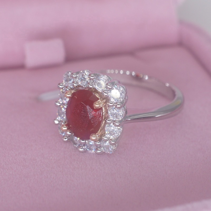 Perhiasan Bertatahkan Ruby Cincin Perak