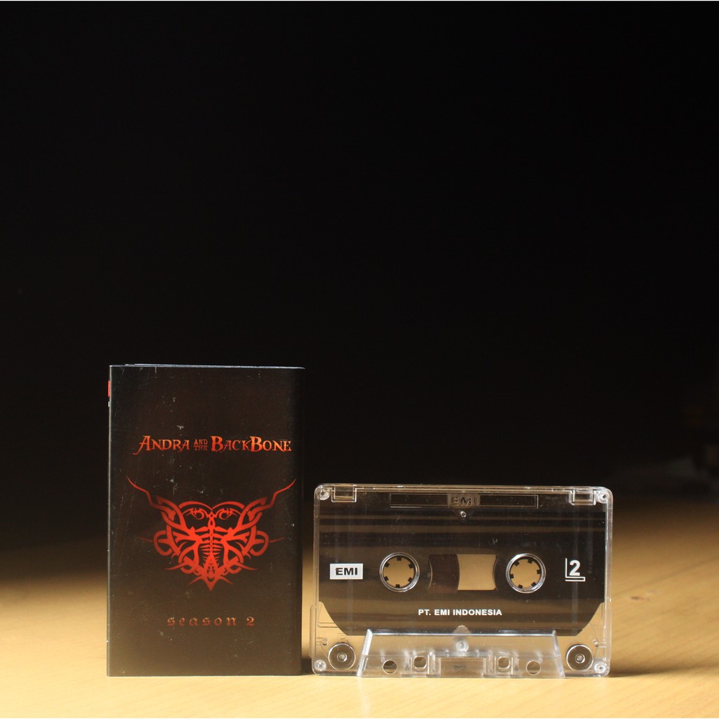 kaset pita andra and the backbone - season 2