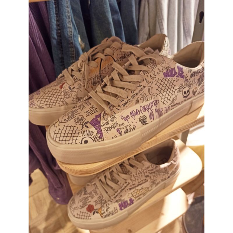 sepatu pull&bear / sepatu pull and bear / jastip pull and bear / jastip pnb