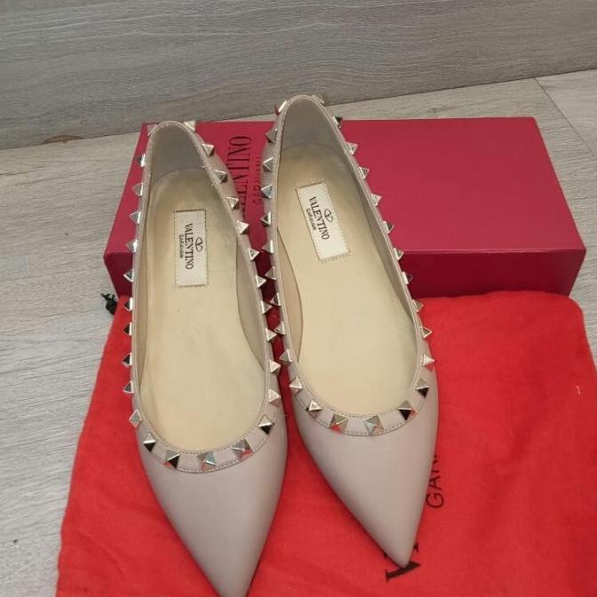 valentino rockstud flat mule nude